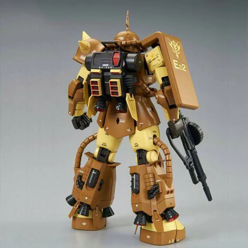 Bandai Gundam MG 1/100 MS-06R- - Model Kit Zaku avis et prix