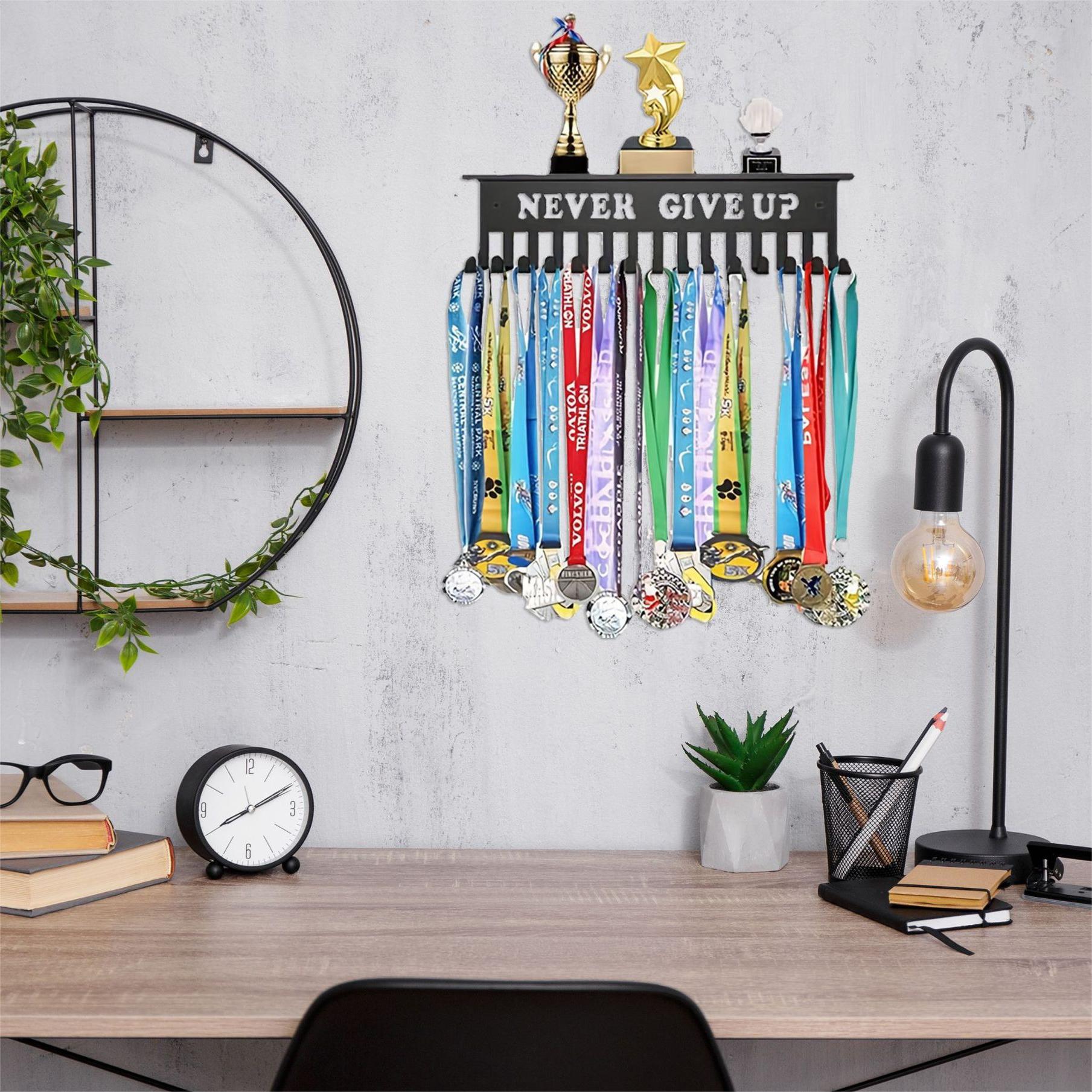 Présentoir métallique pour méd - Model Kit Runner Organizer avis et prix